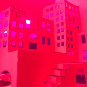 Meet your Posher, April